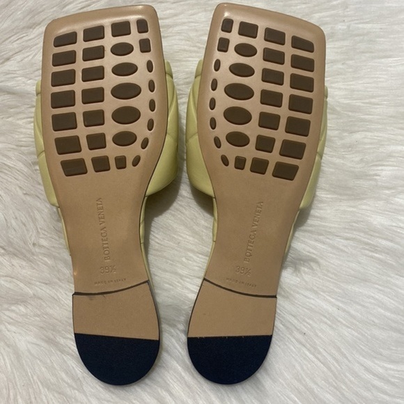 New Bottega Veneta Quilted embossed Lido sandal size 39.5EU - Picture 11 of 13